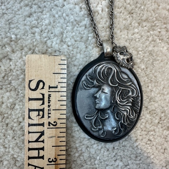 Art Nouveau Pendant Necklace Woman Hair Vintage Silver Tone Black Unbrand Silver - Picture 4 of 8